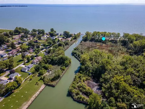 View/Area - 3142 Charm Hbr, Monroe, MI 48162 photo 7 of 11