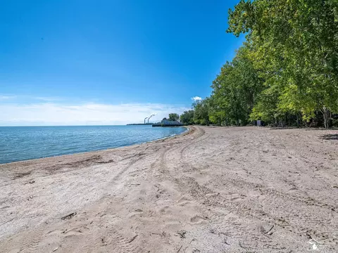 View/Area - 3142 Charm Hbr, Monroe, MI 48162 photo 8 of 11