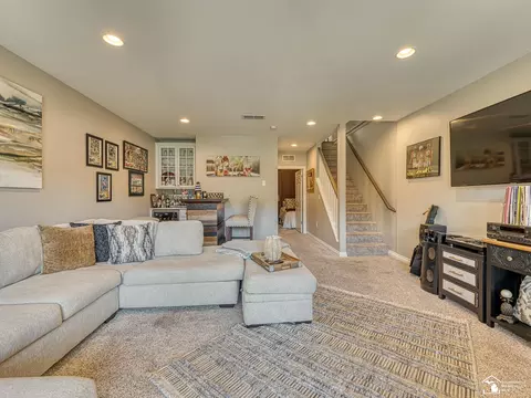 Living - 3142 Charm Hbr, Monroe, MI 48162 photo 5 of 7