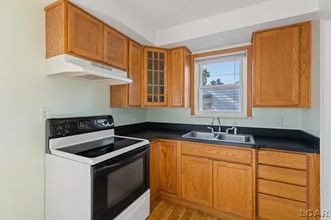 Kitchen - 712 Inner, Tecumseh, MI 49286 photo 2 of 5