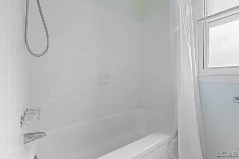 Bath - 712 Inner, Tecumseh, MI 49286 photo 2 of 3