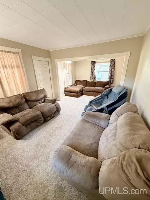 Living - 590 Jasper, Ishpeming, MI 49849 photo 2 of 4