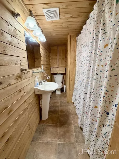 Bath - 590 Jasper, Ishpeming, MI 49849 photo 1 of 3