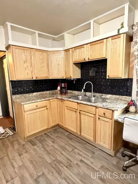 Kitchen - 590 Jasper, Ishpeming, MI 49849 photo 2 of 4