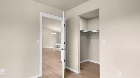 Entry Way - 2100 S 18th, Escanaba, MI 49829 photo 2 of 5