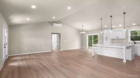 Living - 2100 S 18th, Escanaba, MI 49829 photo 2 of 3