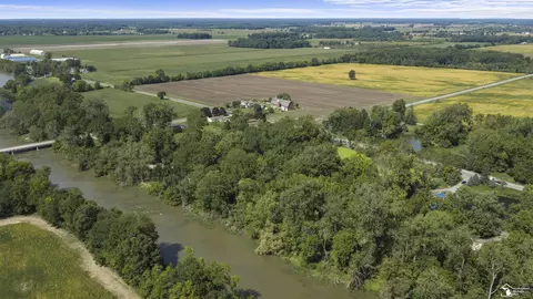 View/Area - 7977 N Custer, Monroe, MI 48162 photo 2 of 7