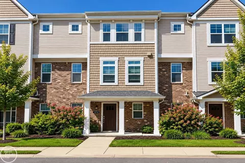 3714 E Madison, Lake Orion, MI 48359