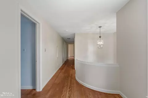 Entry Way - 41 Beacon Hl, Grosse Pointe Farms, MI 48236 photo 5 of 5