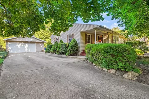 211 N Powell, Essexville, MI 48732