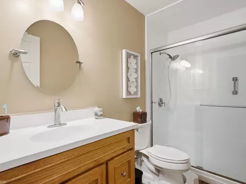 Bath - 2982 Roundtree, Troy, MI 48083 photo 1 of 2