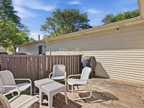 Exterior - 2982 Roundtree, Troy, MI 48083 photo 2 of 3