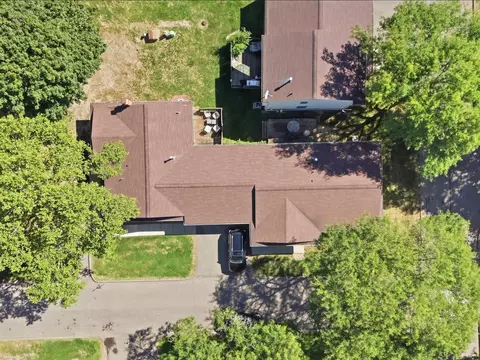 View/Area - 2982 Roundtree, Troy, MI 48083 photo 1 of 9