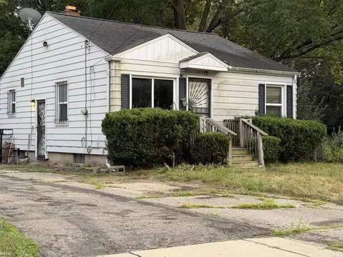 305 W Eldridge, Flint, MI 48505 photo 2