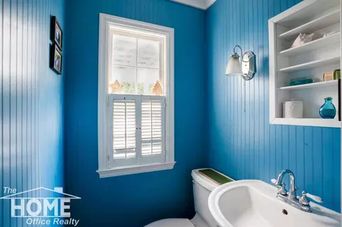 Bath - 611 Irwin, Albion, MI 49224 photo 1 of 4