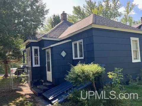 204 W Frederick #2, Ironwood, MI 49938