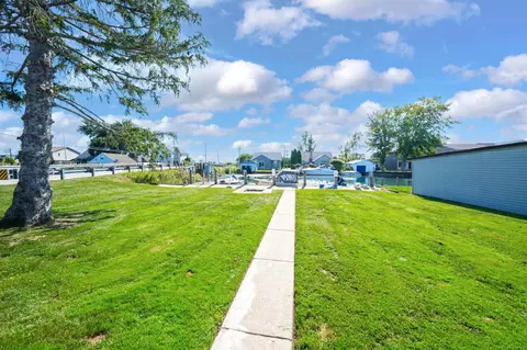 Exterior - 6381 Dyke, Algonac, MI 48001 photo 6 of 10