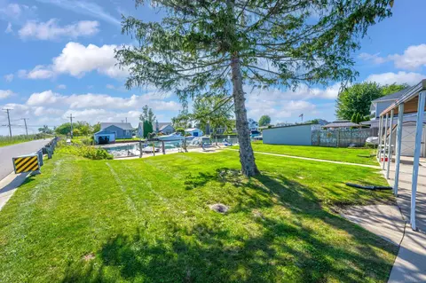 Exterior - 6381 Dyke, Algonac, MI 48001 photo 7 of 10