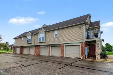Exterior - 52268 Naugatuck, Macomb, MI 48042 photo 6 of 10