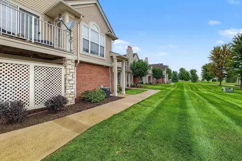 Exterior - 52268 Naugatuck, Macomb, MI 48042 photo 4 of 10