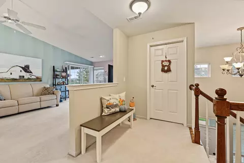 Entry Way - 52268 Naugatuck, Macomb, MI 48042 photo 3 of 6