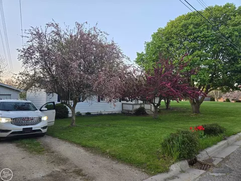 Exterior - 2547 Maple, Deckerville, MI 48427 photo 7 of 8