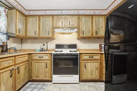 Kitchen - 2547 Maple, Deckerville, MI 48427 photo 3 of 4