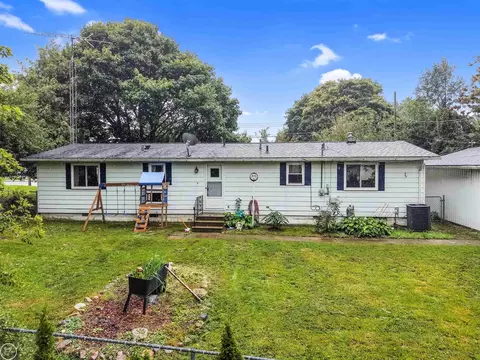Exterior - 2547 Maple, Deckerville, MI 48427 photo 3 of 8