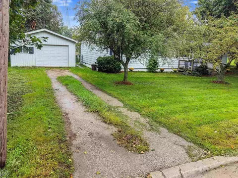 Exterior - 2547 Maple, Deckerville, MI 48427 photo 6 of 8