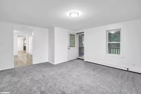 Living - 2818 E Brks, Midland, MI 48623 photo 2 of 6