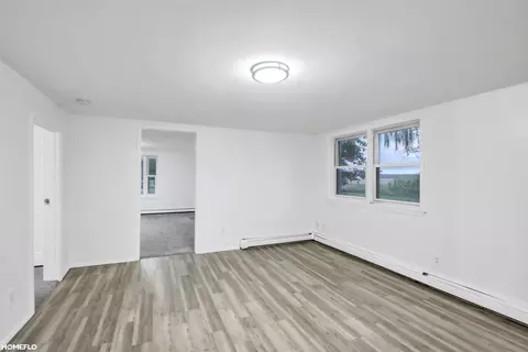 Living - 2818 E Brks, Midland, MI 48623 photo 6 of 6