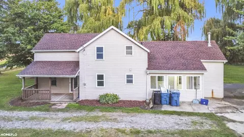 Exterior - 2818 E Brks, Midland, MI 48623 photo 1 of 6