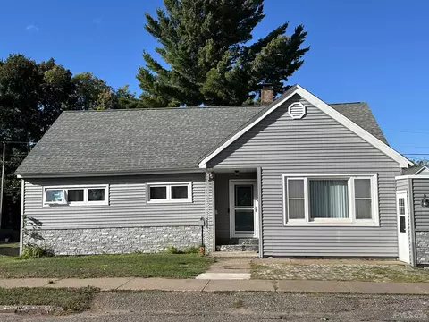 Exterior - 745 Wabash, Ishpeming, MI 49849 photo 2 of 10