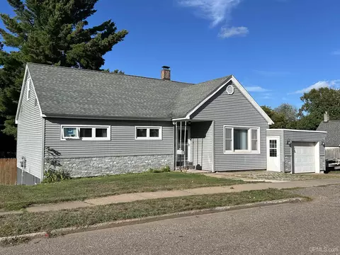 Exterior - 745 Wabash, Ishpeming, MI 49849 photo 4 of 10