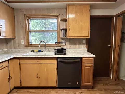 Kitchen - 745 Wabash, Ishpeming, MI 49849 photo 3 of 5