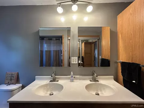 Bath - 745 Wabash, Ishpeming, MI 49849 photo 2 of 4