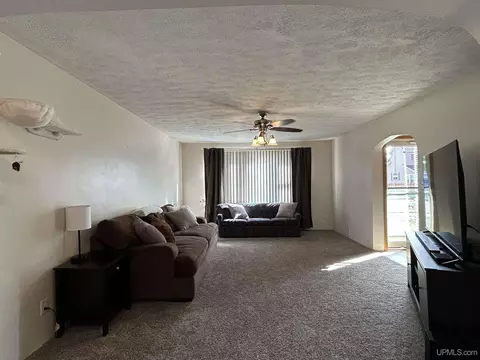 Living - 745 Wabash, Ishpeming, MI 49849 photo 4 of 4