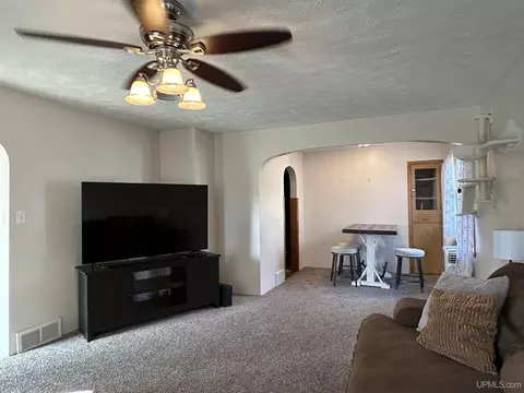 Living - 745 Wabash, Ishpeming, MI 49849 photo 3 of 4