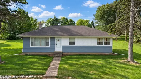 810 E Silverbell, Lake Orion, MI 48360