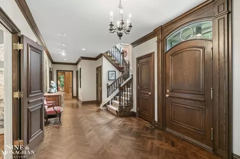 Entry Way - 121 Vendome, Grosse Pointe Farms, MI 48236 photo 2 of 4