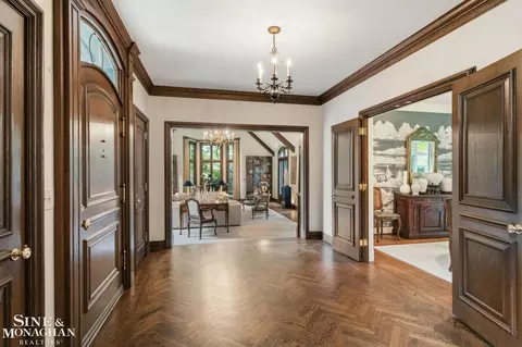 Entry Way - 121 Vendome, Grosse Pointe Farms, MI 48236 photo 1 of 4