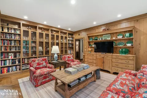 Living - 121 Vendome, Grosse Pointe Farms, MI 48236 photo 5 of 6