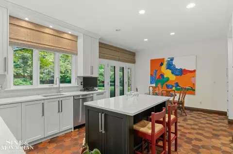 Kitchen - 121 Vendome, Grosse Pointe Farms, MI 48236 photo 3 of 3