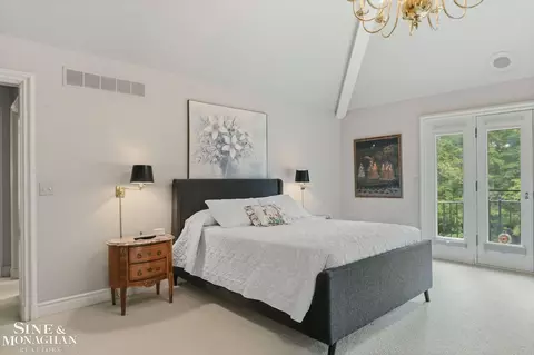 Bedroom - 121 Vendome, Grosse Pointe Farms, MI 48236 photo 3 of 4