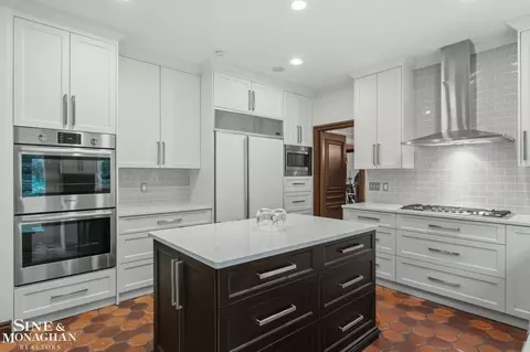 Kitchen - 121 Vendome, Grosse Pointe Farms, MI 48236 photo 1 of 3