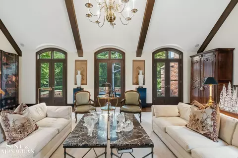 Living - 121 Vendome, Grosse Pointe Farms, MI 48236 photo 4 of 6