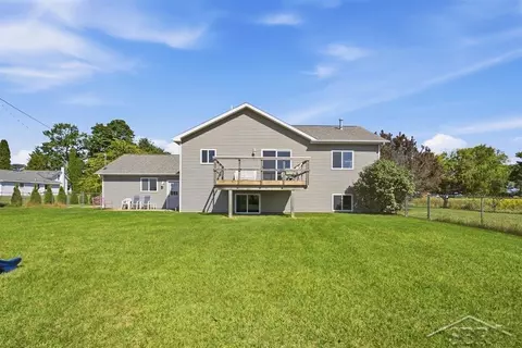 Exterior - 322 E Baker, Hope, MI 48628 photo 2 of 4