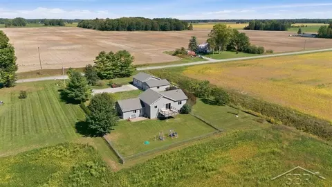 View/Area - 322 E Baker, Hope, MI 48628 photo 2 of 2