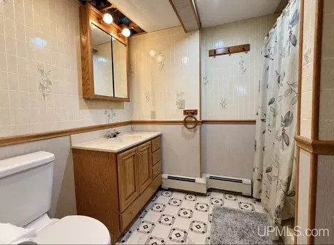 Bath - 202 Stephenson, Escanaba, MI 49829 photo 3 of 3