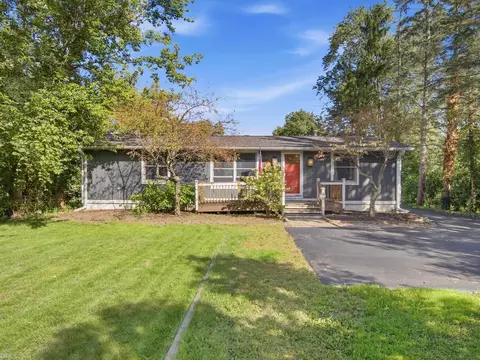 2789 Hickory Lawn, Rochester Hills, MI 48307